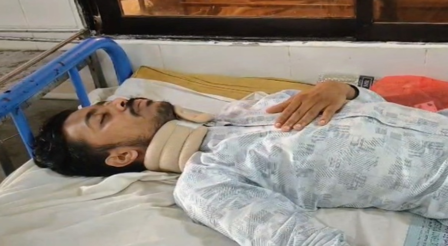 পটুয়াখালী হাসপাতালে তথ্য সংগ্রহে দুই সাংবাদিকের ওপর হামলা